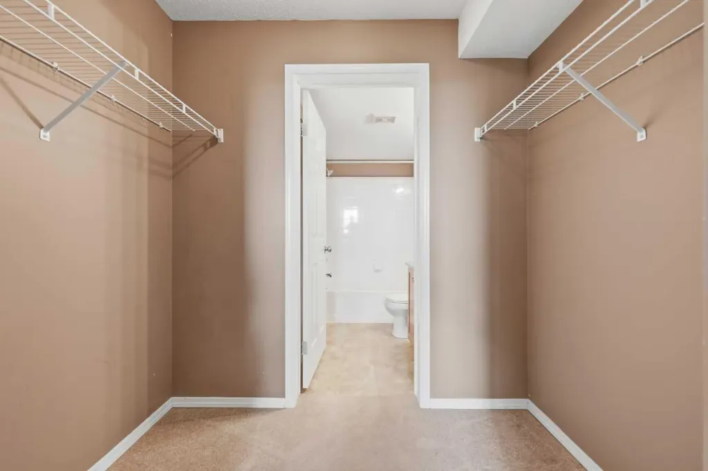 10 Prestwick Bay SE Calgary AB T2Z 0B3
