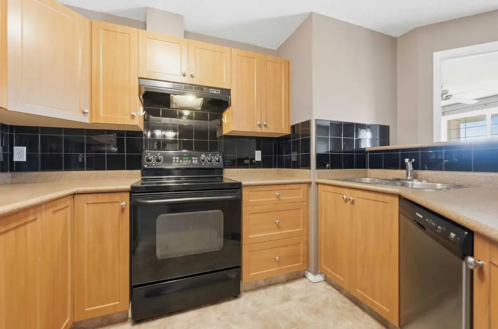10 Prestwick Bay SE Calgary AB T2Z 0B3