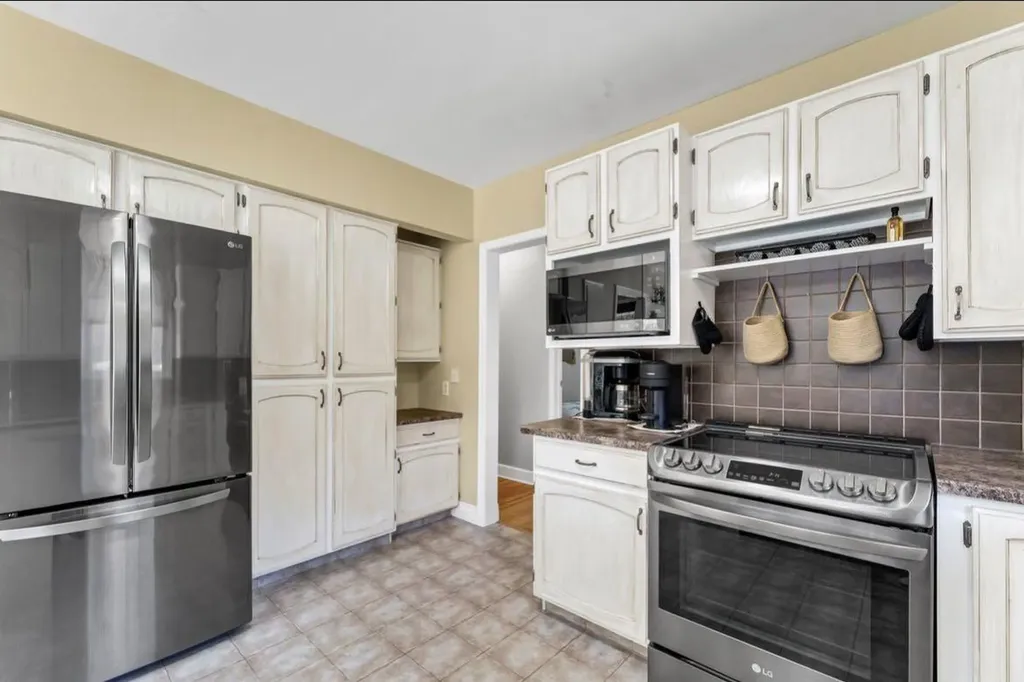 266 Prospect Drive SW Medicine Hat AB T1A4B6