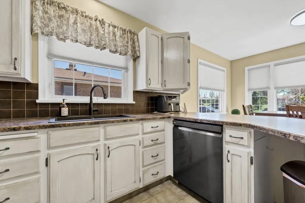 266 Prospect Drive SW Medicine Hat AB T1A4B6