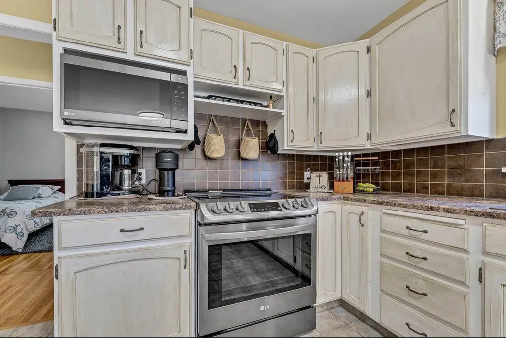 266 Prospect Drive SW Medicine Hat AB T1A4B6