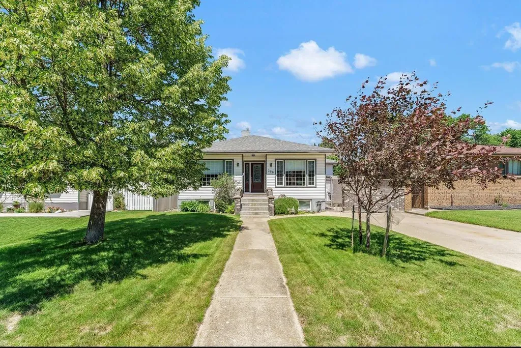 266 Prospect Drive SW Medicine Hat AB T1A4B6