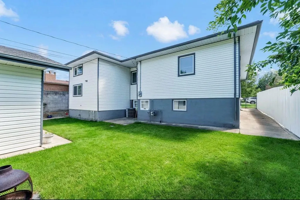 266 Prospect Drive SW Medicine Hat AB T1A4B6
