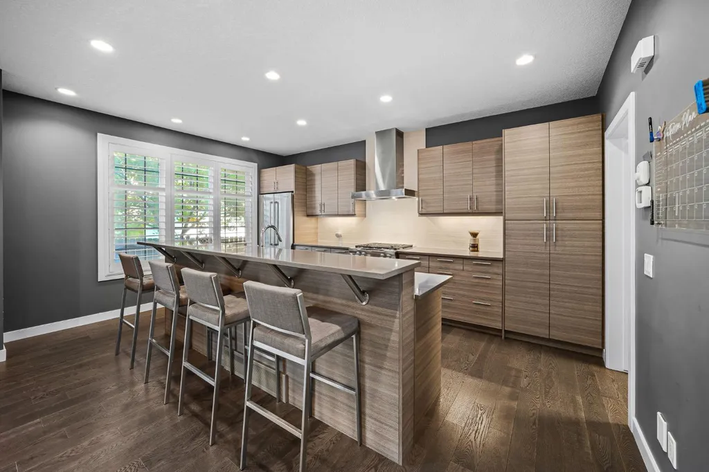 29 Mary Dover Drive SW Calgary AB T3E 7M6