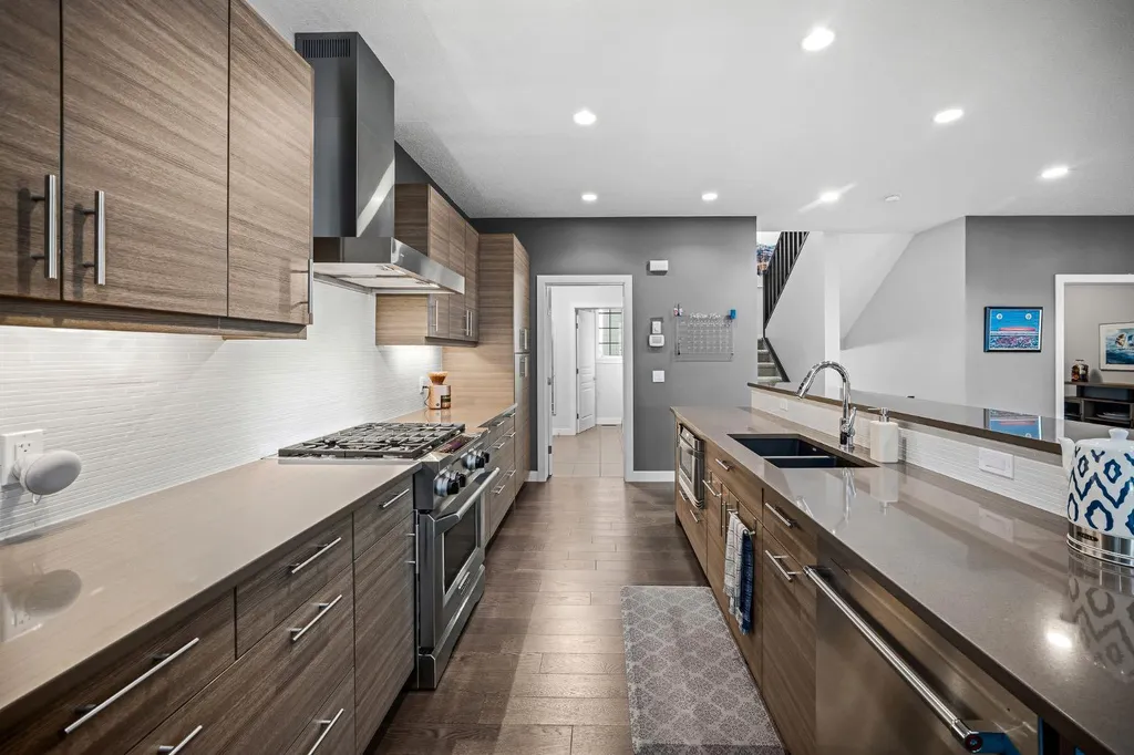 29 Mary Dover Drive SW Calgary AB T3E 7M6