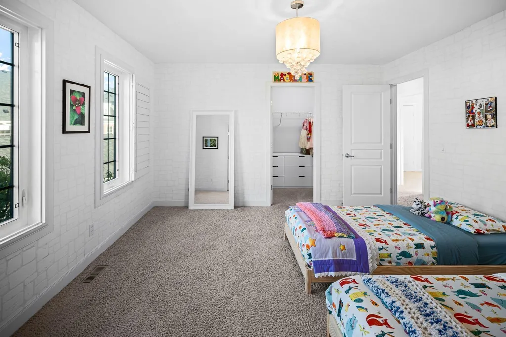 29 Mary Dover Drive SW Calgary AB T3E 7M6