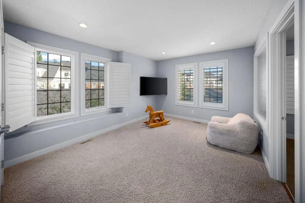 29 Mary Dover Drive SW Calgary AB T3E 7M6