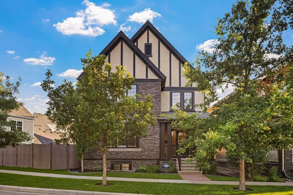29 Mary Dover Drive SW Calgary AB T3E 7M6