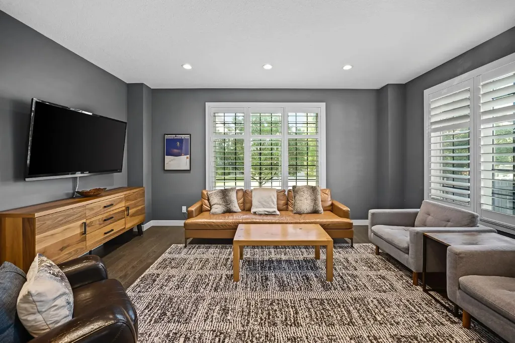 29 Mary Dover Drive SW Calgary AB T3E 7M6