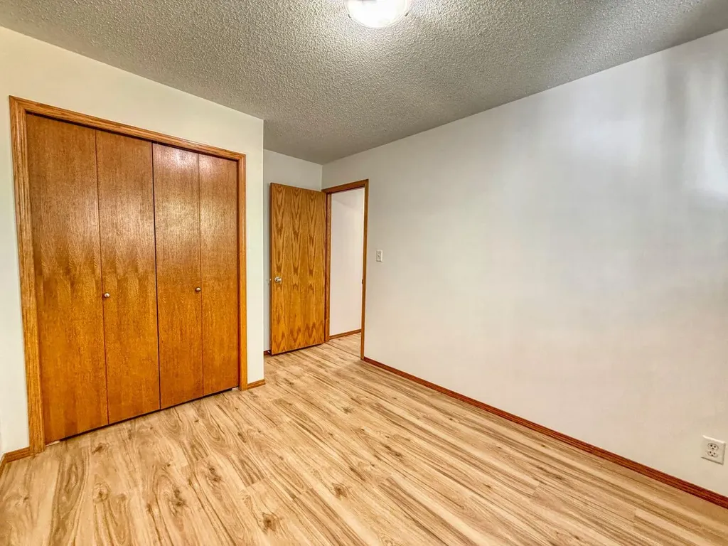 212 Aberdeen Avenue Carbon AB T0M 0A0