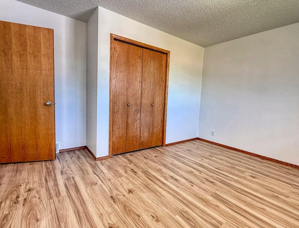212 Aberdeen Avenue Carbon AB T0M 0A0