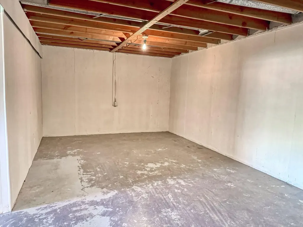 212 Aberdeen Avenue Carbon AB T0M 0A0