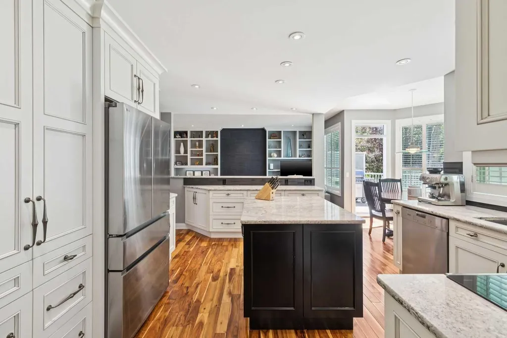 947 Shawnee Drive SW Calgary AB T2Y2G9