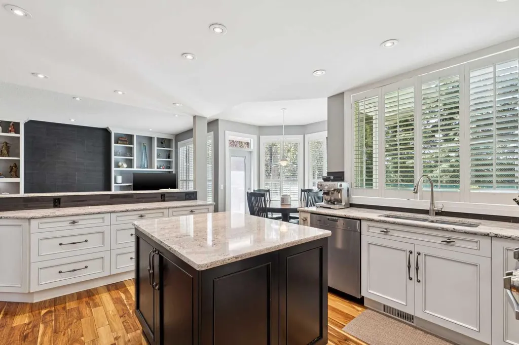 947 Shawnee Drive SW Calgary AB T2Y2G9