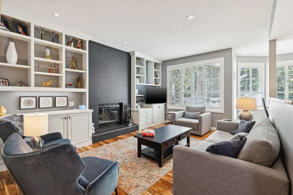 947 Shawnee Drive SW Calgary AB T2Y2G9