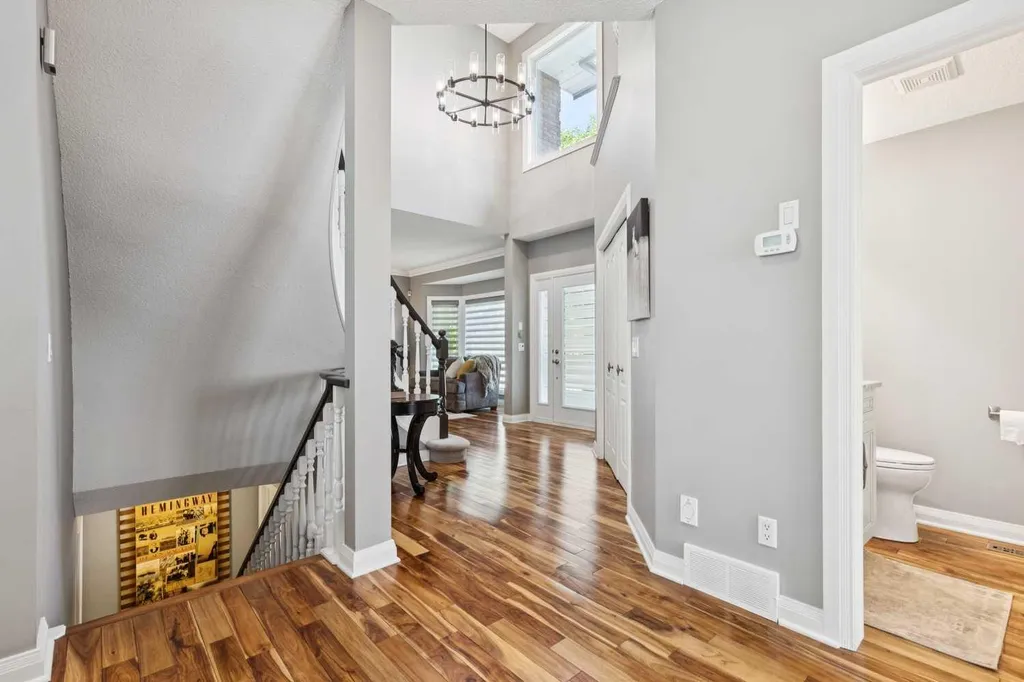 947 Shawnee Drive SW Calgary AB T2Y2G9