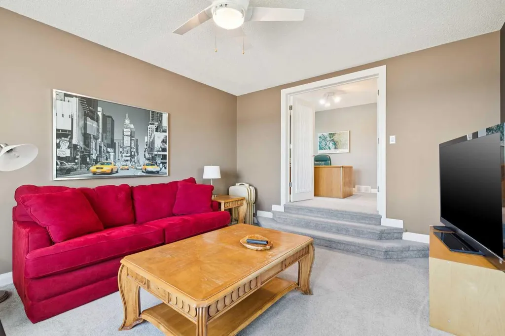 947 Shawnee Drive SW Calgary AB T2Y2G9