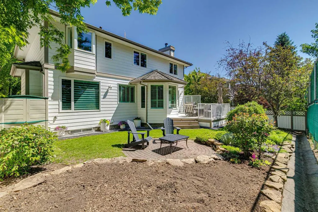 947 Shawnee Drive SW Calgary AB T2Y2G9