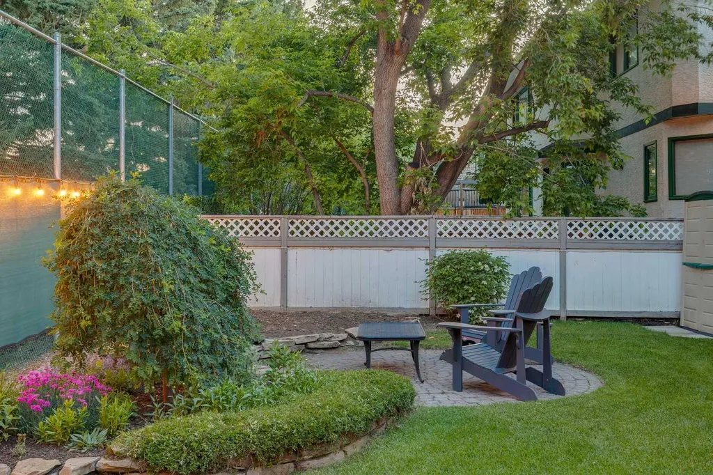 947 Shawnee Drive SW Calgary AB T2Y2G9