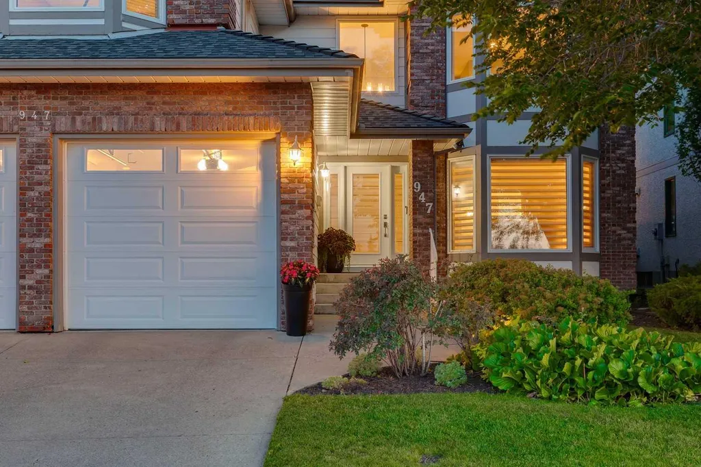 947 Shawnee Drive SW Calgary AB T2Y2G9
