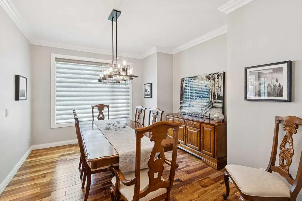 947 Shawnee Drive SW Calgary AB T2Y2G9