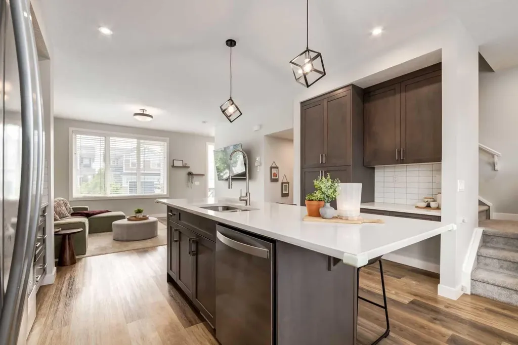 1014 Carrington Boulevard NW Calgary AB T3P 1L8