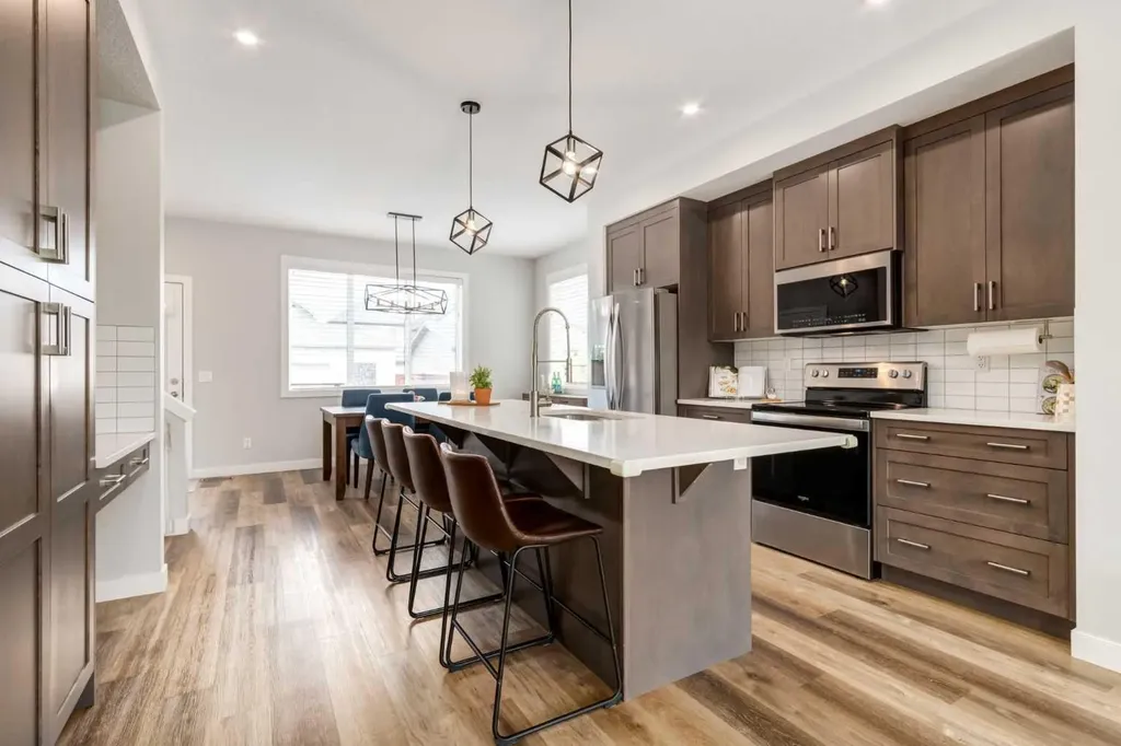 1014 Carrington Boulevard NW Calgary AB T3P 1L8