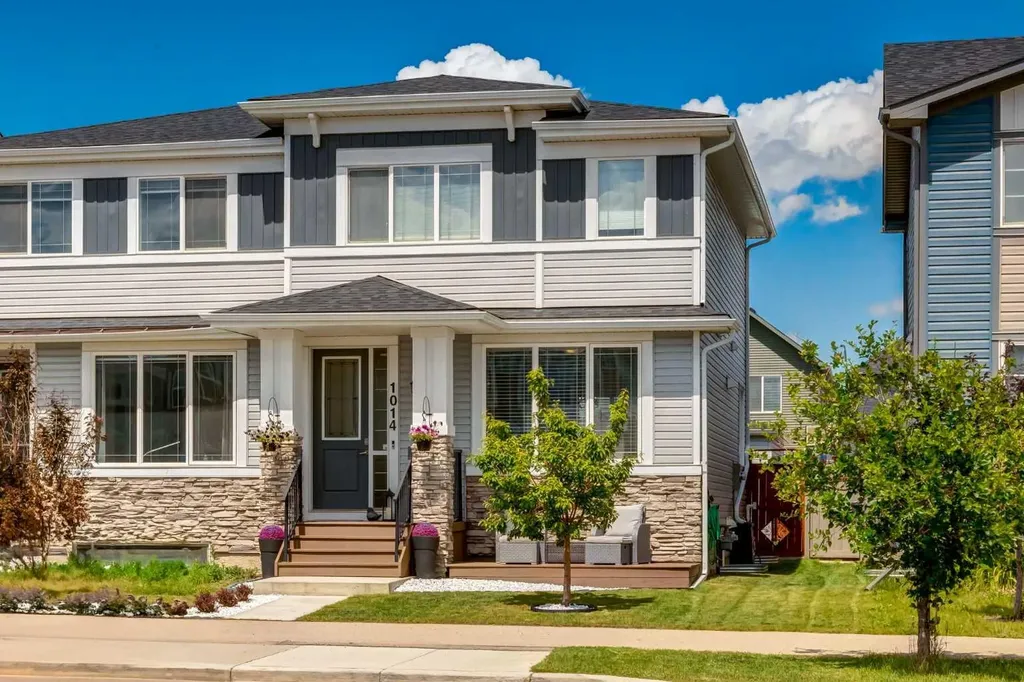 1014 Carrington Boulevard NW Calgary AB T3P 1L8