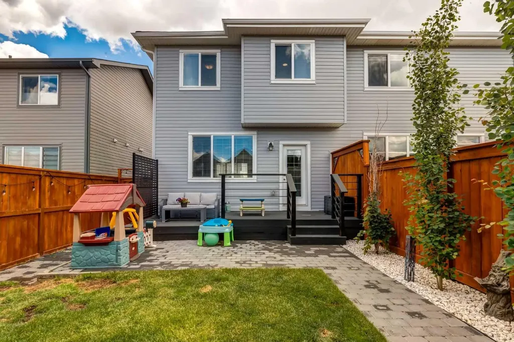 1014 Carrington Boulevard NW Calgary AB T3P 1L8