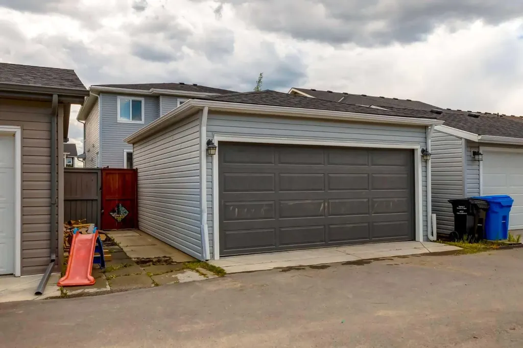 1014 Carrington Boulevard NW Calgary AB T3P 1L8