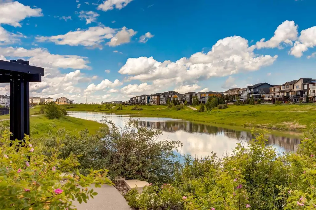 1014 Carrington Boulevard NW Calgary AB T3P 1L8