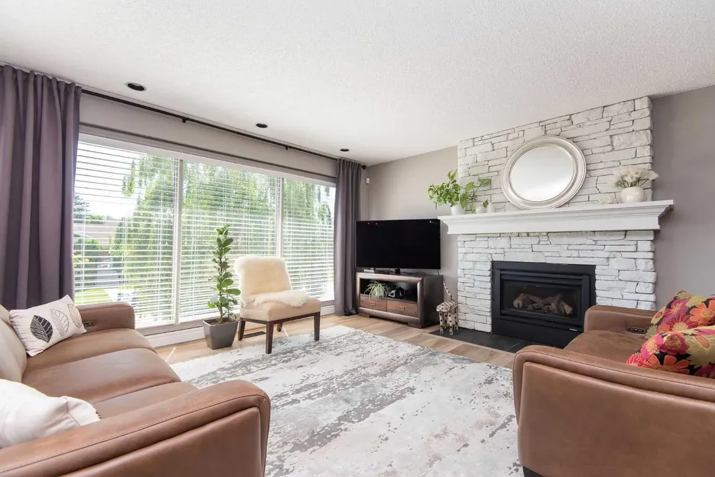 89 Mccullough Crescent Red Deer AB T4R 1S5