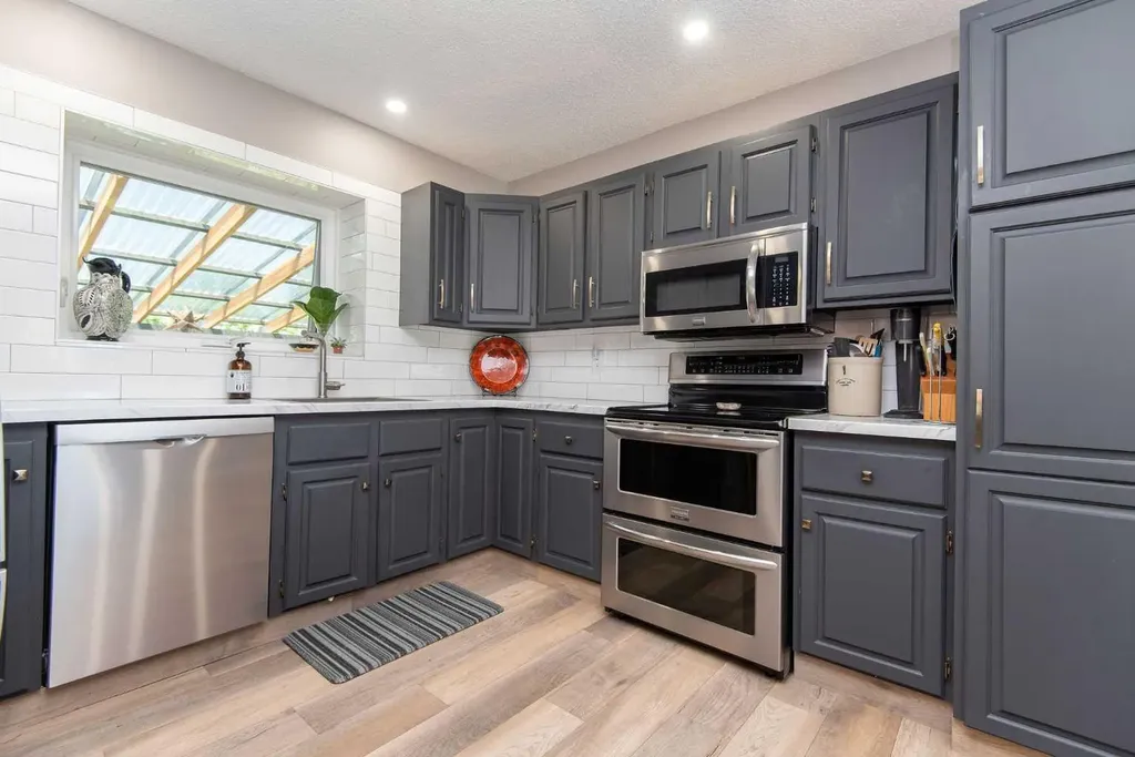 89 Mccullough Crescent Red Deer AB T4R 1S5