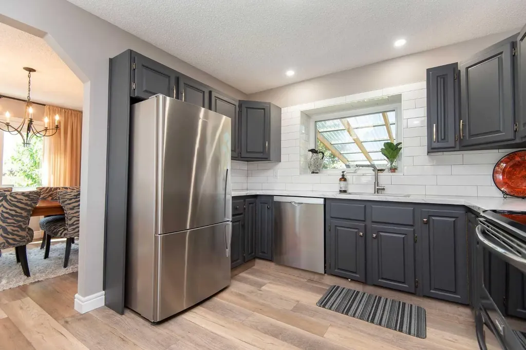 89 Mccullough Crescent Red Deer AB T4R 1S5