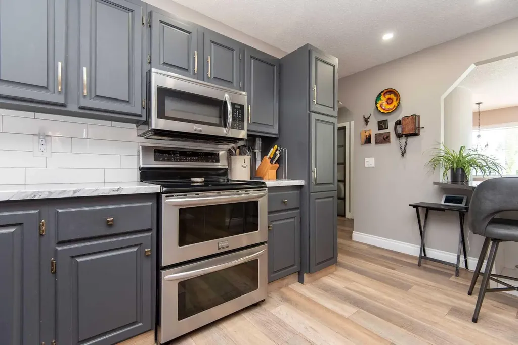 89 Mccullough Crescent Red Deer AB T4R 1S5