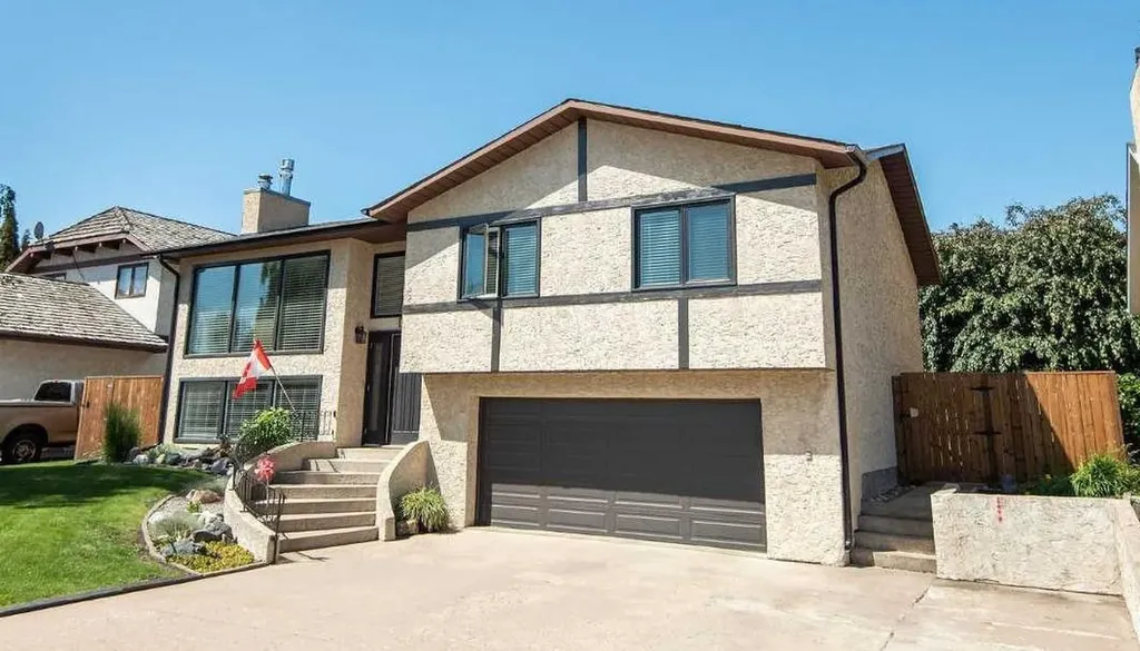 89 Mccullough Crescent Red Deer AB T4R 1S5