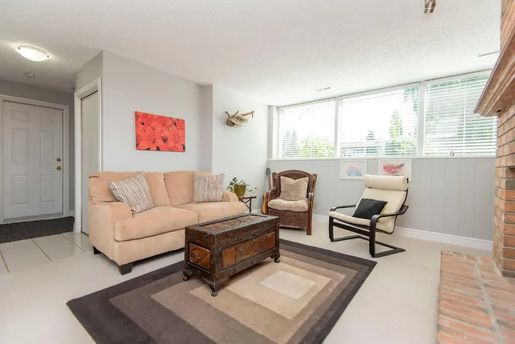 89 Mccullough Crescent Red Deer AB T4R 1S5