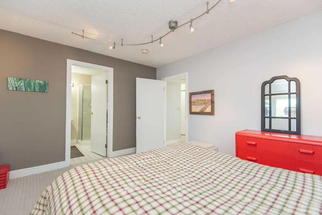 89 Mccullough Crescent Red Deer AB T4R 1S5