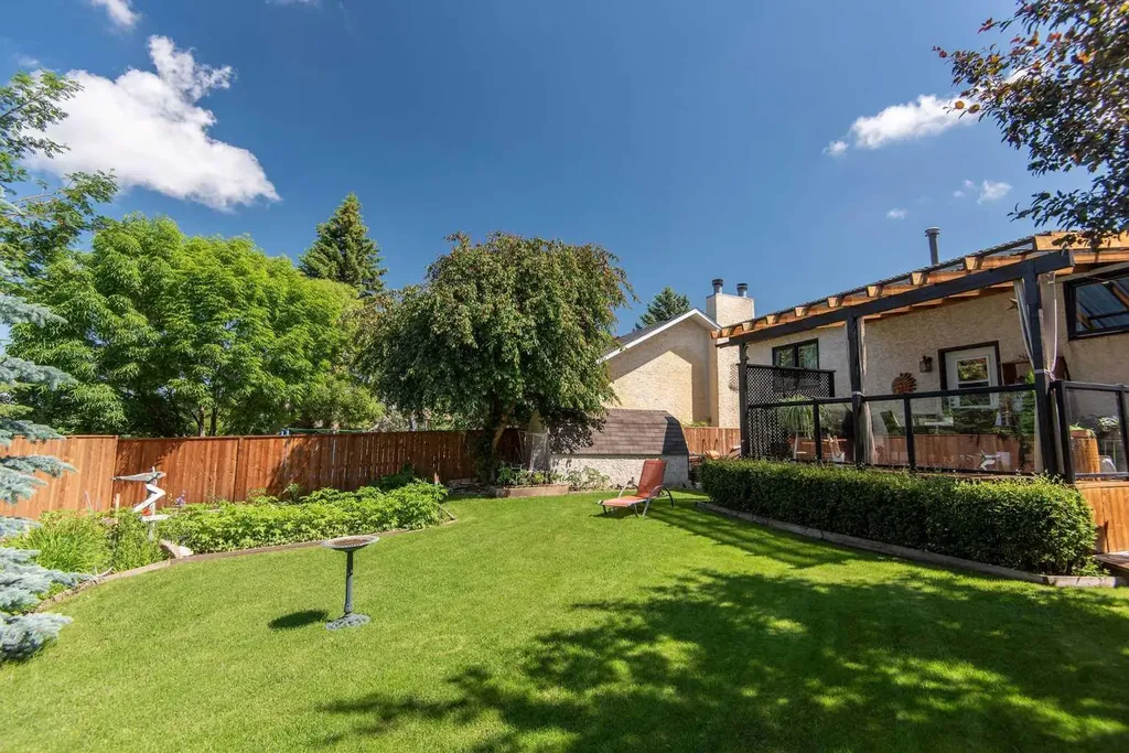 89 Mccullough Crescent Red Deer AB T4R 1S5