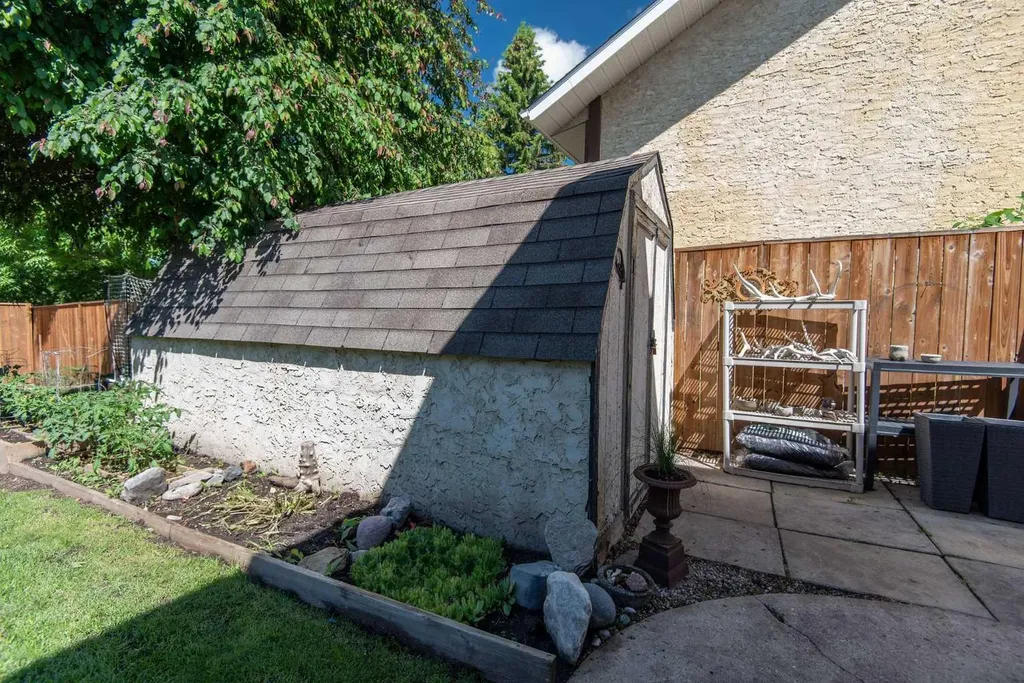 89 Mccullough Crescent Red Deer AB T4R 1S5
