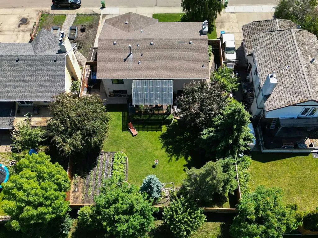 89 Mccullough Crescent Red Deer AB T4R 1S5