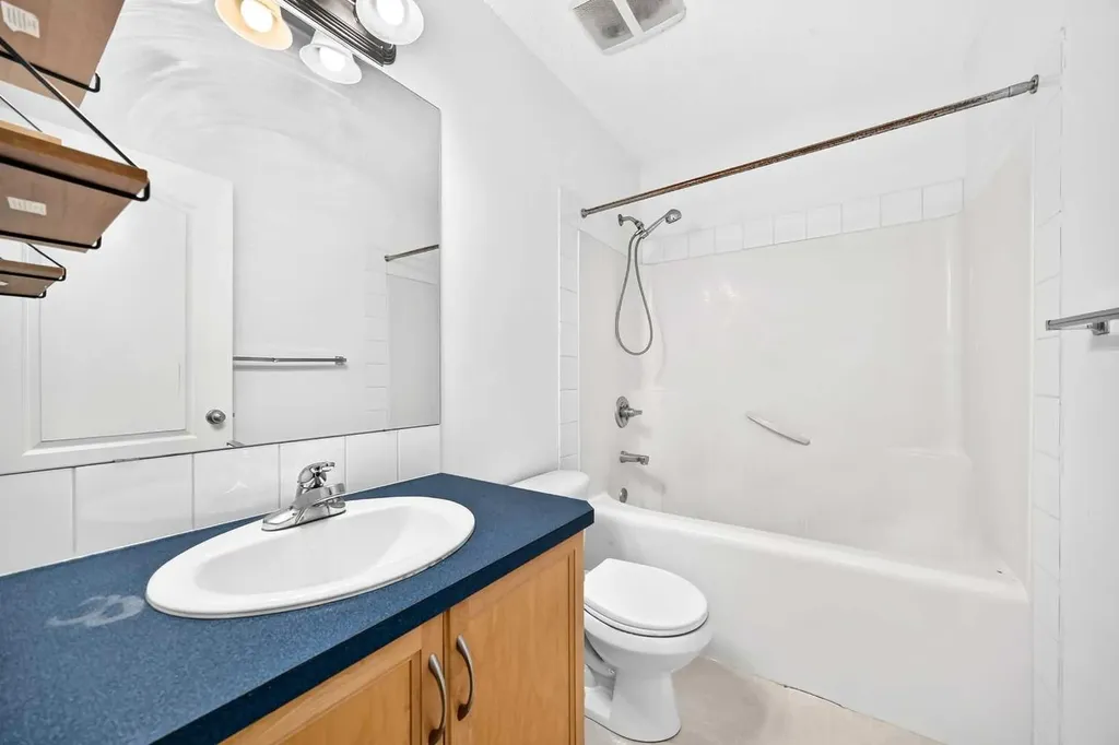 80 Cranridge Crescent SE Calgary AB T2M 0J3