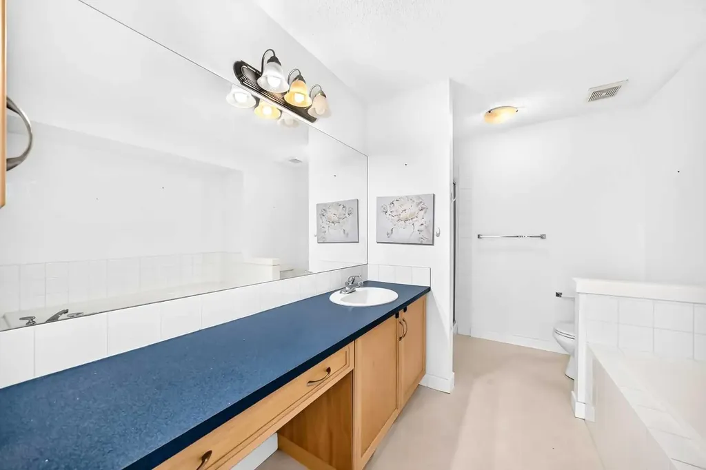 80 Cranridge Crescent SE Calgary AB T2M 0J3
