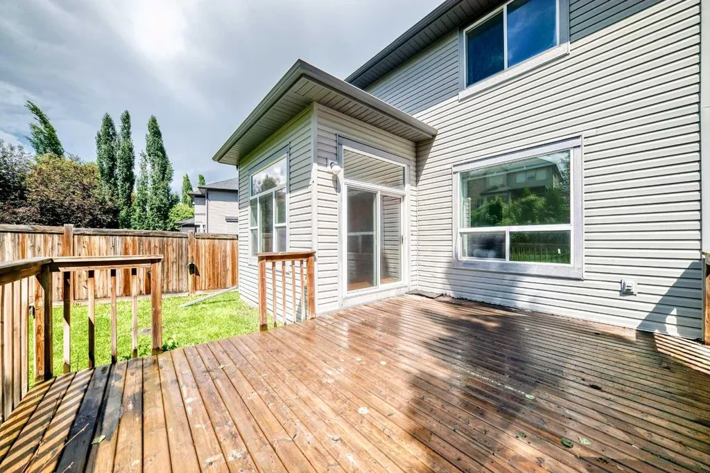 80 Cranridge Crescent SE Calgary AB T2M 0J3
