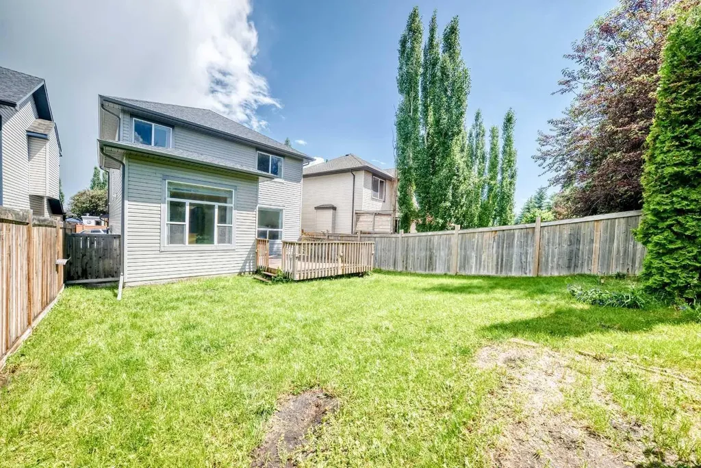 80 Cranridge Crescent SE Calgary AB T2M 0J3