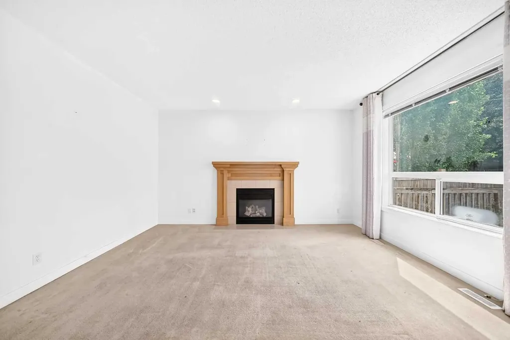 80 Cranridge Crescent SE Calgary AB T2M 0J3
