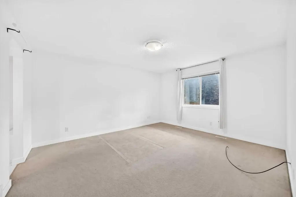 80 Cranridge Crescent SE Calgary AB T2M 0J3