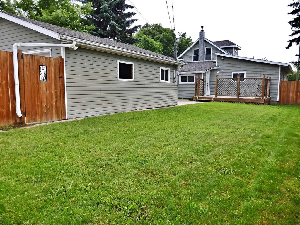 4813 48a Street Vermilion AB T9X 1T4