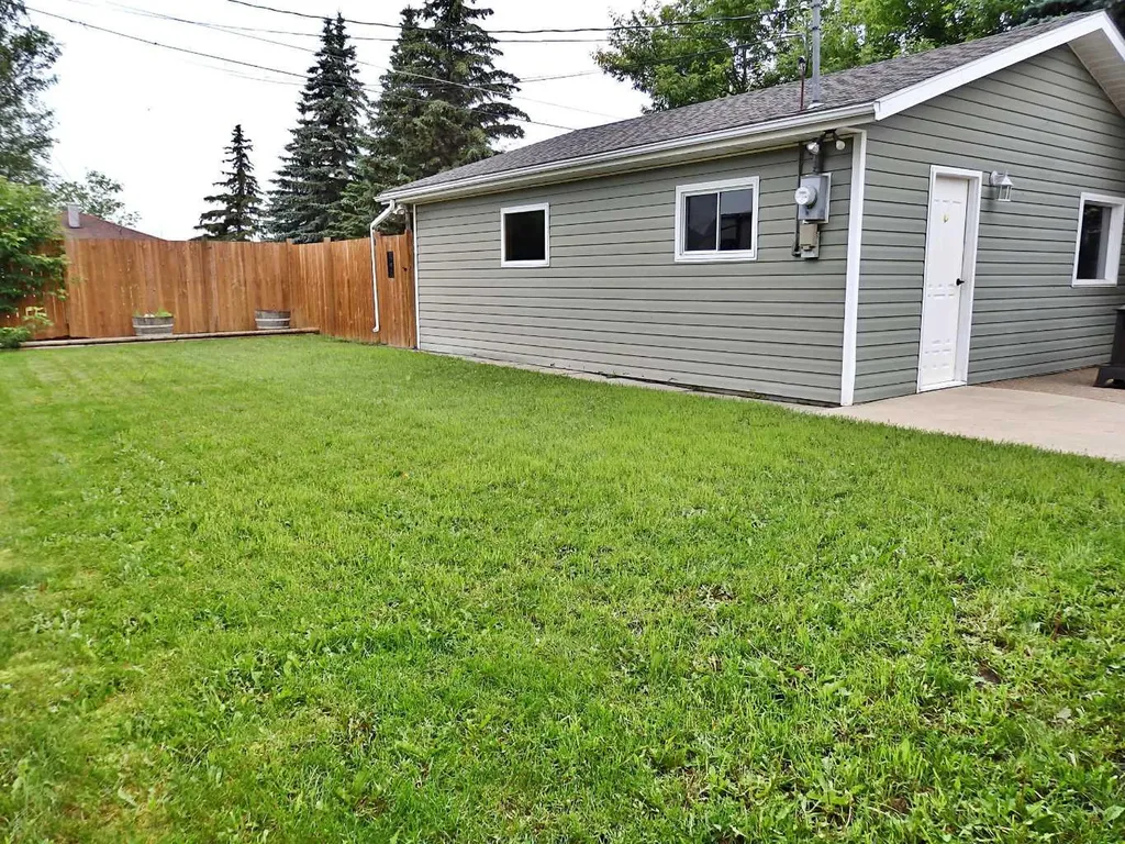 4813 48a Street Vermilion AB T9X 1T4
