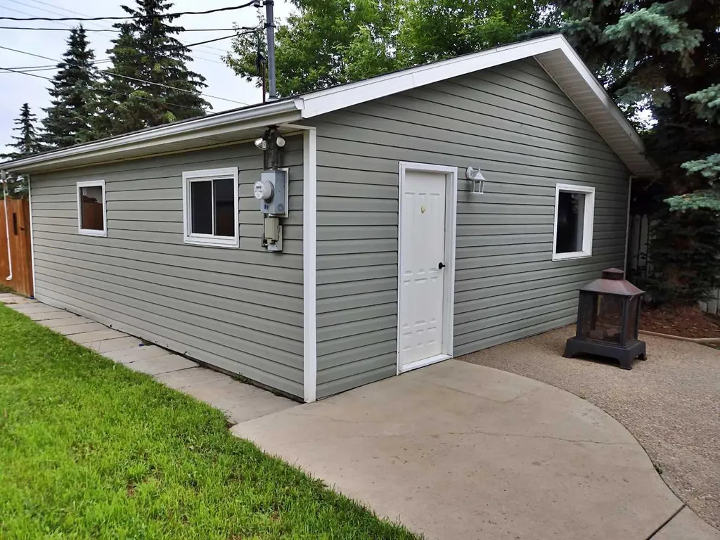 4813 48a Street Vermilion AB T9X 1T4